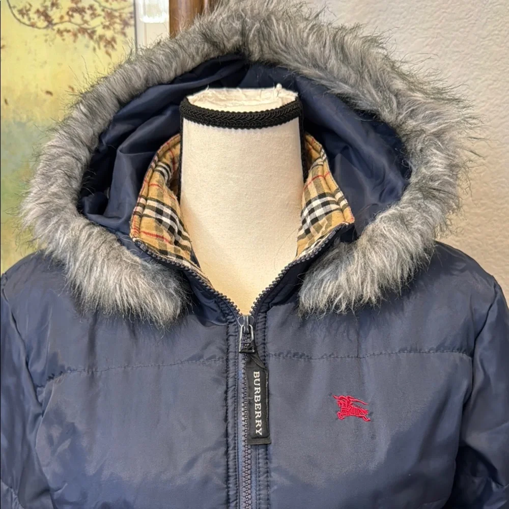 Authentic Burberry Navy Jacket with Faux Fur Hood - Picture 2 of 12